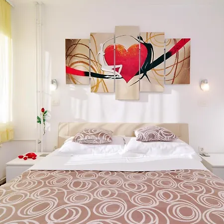 Apartman Full Equipped Flat Close To
