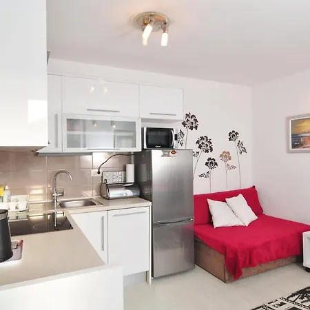 شقة Full Equipped Flat Close To *