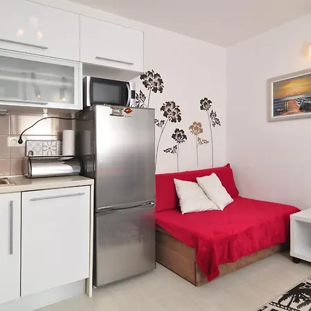 Apartman Full Equipped Flat Close To