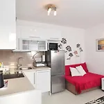Apartman Full Equipped Flat Close To *