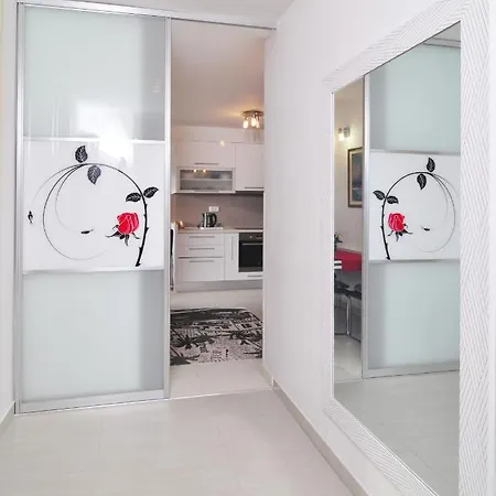 Full Equipped Flat Close To Lägenhet *